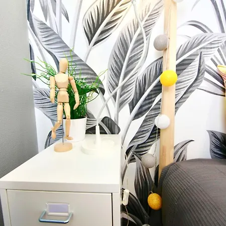 شقة Le Cocon Colore - Centre - 50m De La Gare *