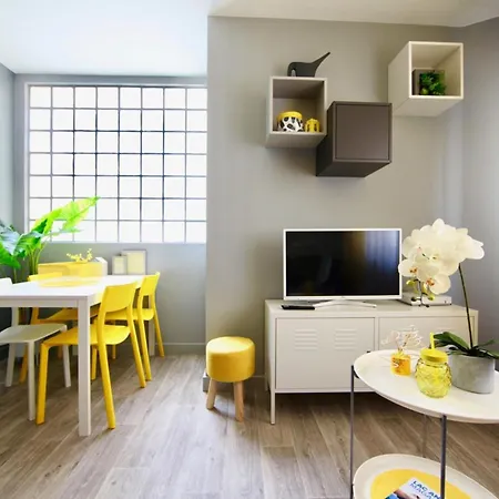 شقة Le Cocon Colore - Centre - 50m De La Gare *